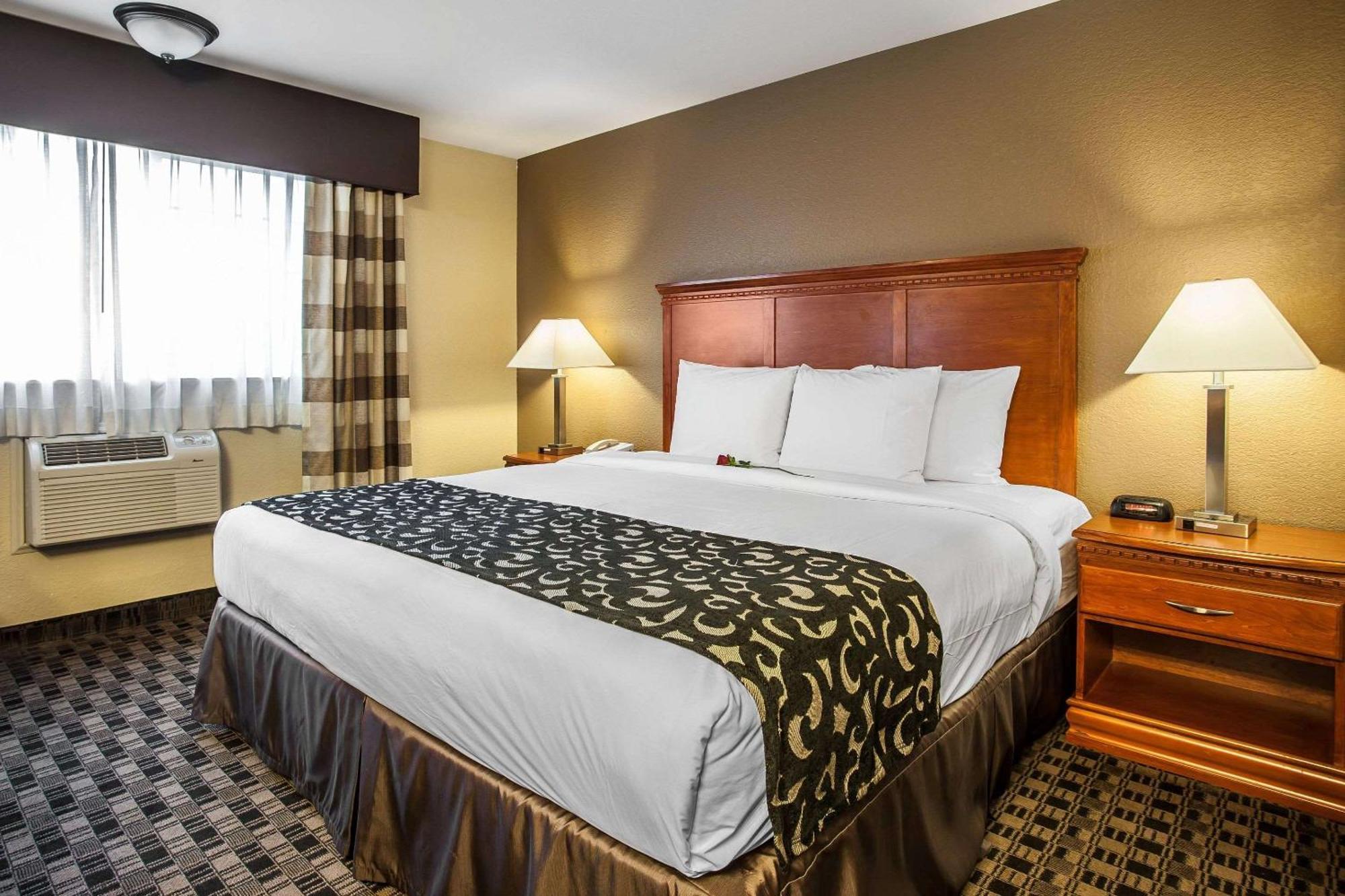 Clarion Inn Renton-Seattle Zewnętrze zdjęcie